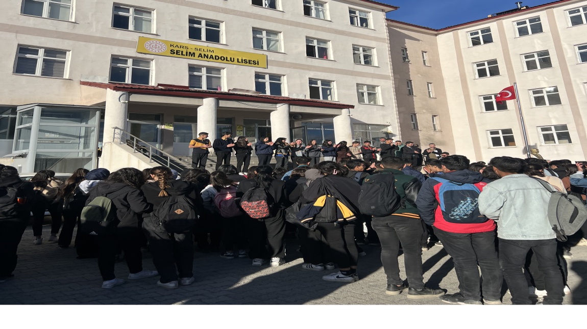 TURNUVALARDA BAŞARILI OLAN ÖĞRENCİLERİMİZE ÖDÜL DAĞITIMI